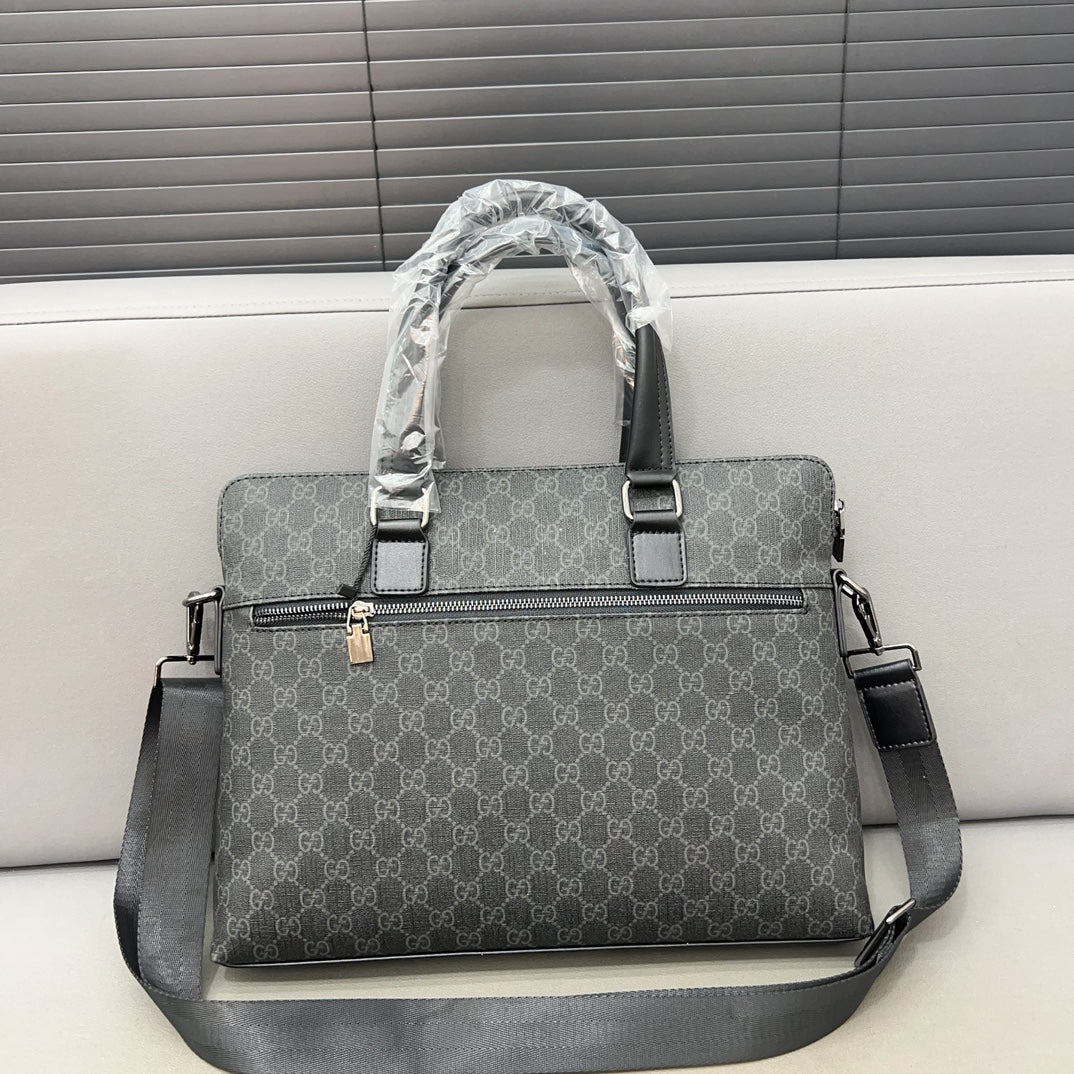 GG new arrival men and women handbag size:  28 x 38 cm