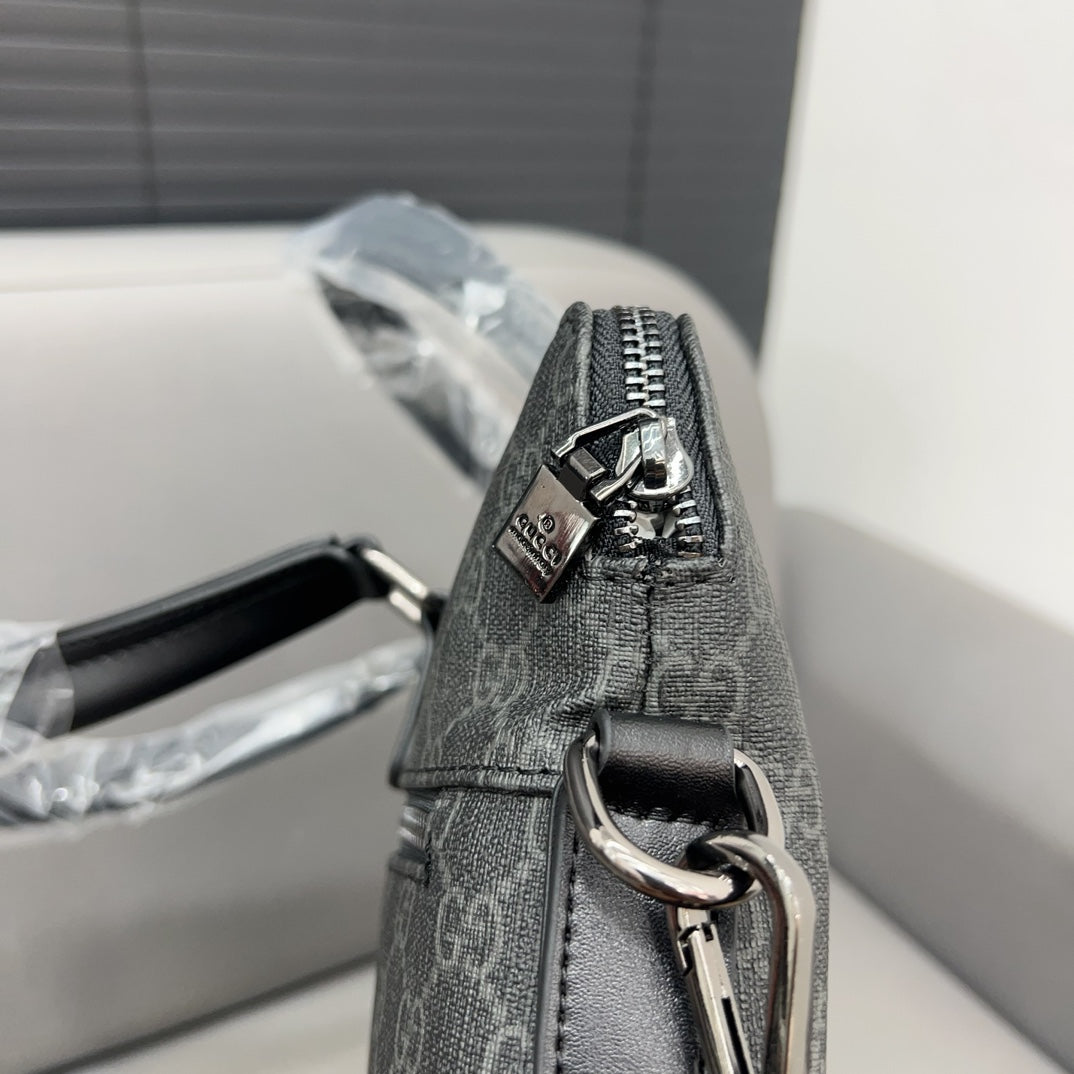 GG new arrival men and women handbag size:  28 x 38 cm