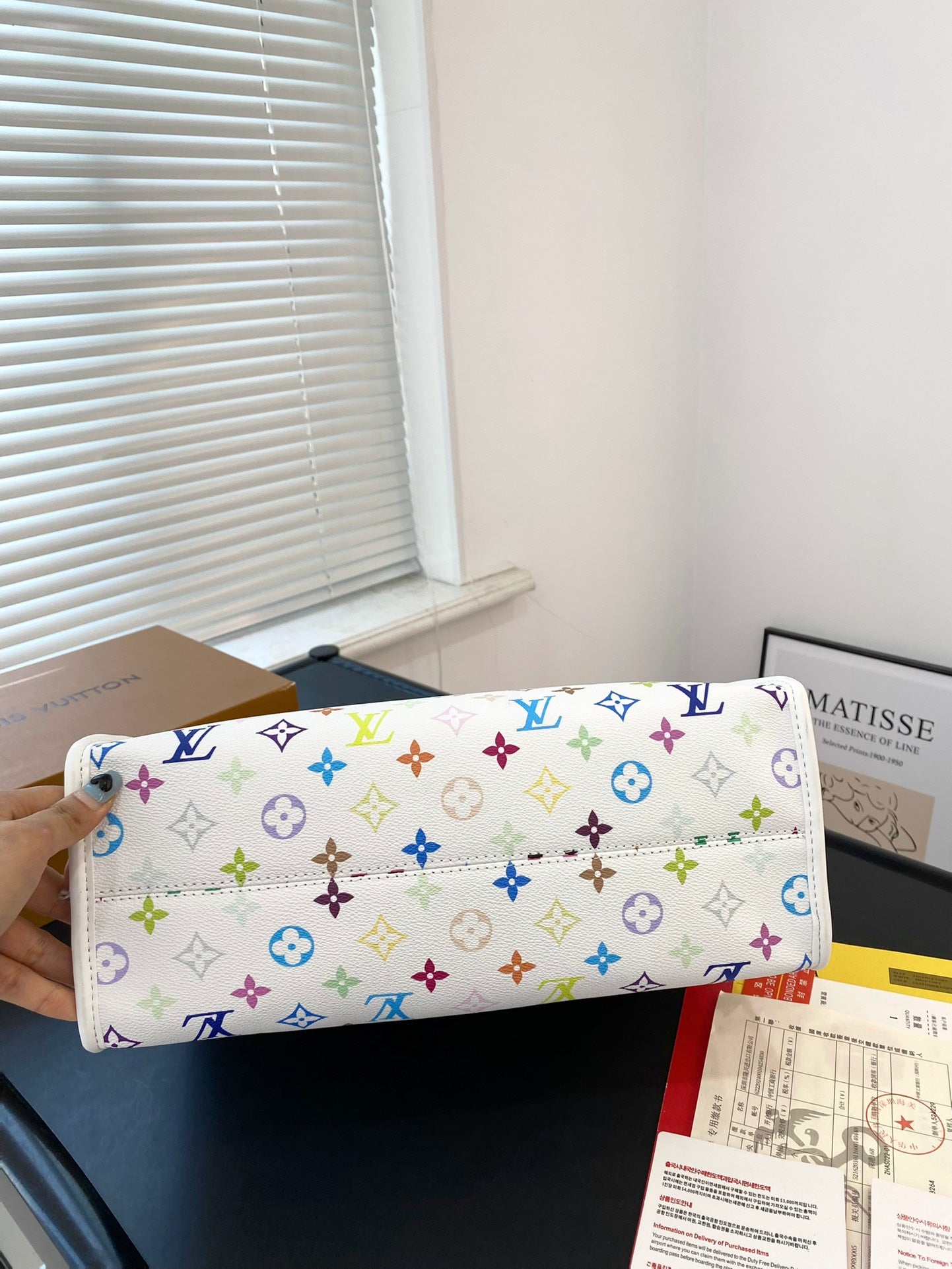 Louis new arrival onthego tote bag size : 35 cm