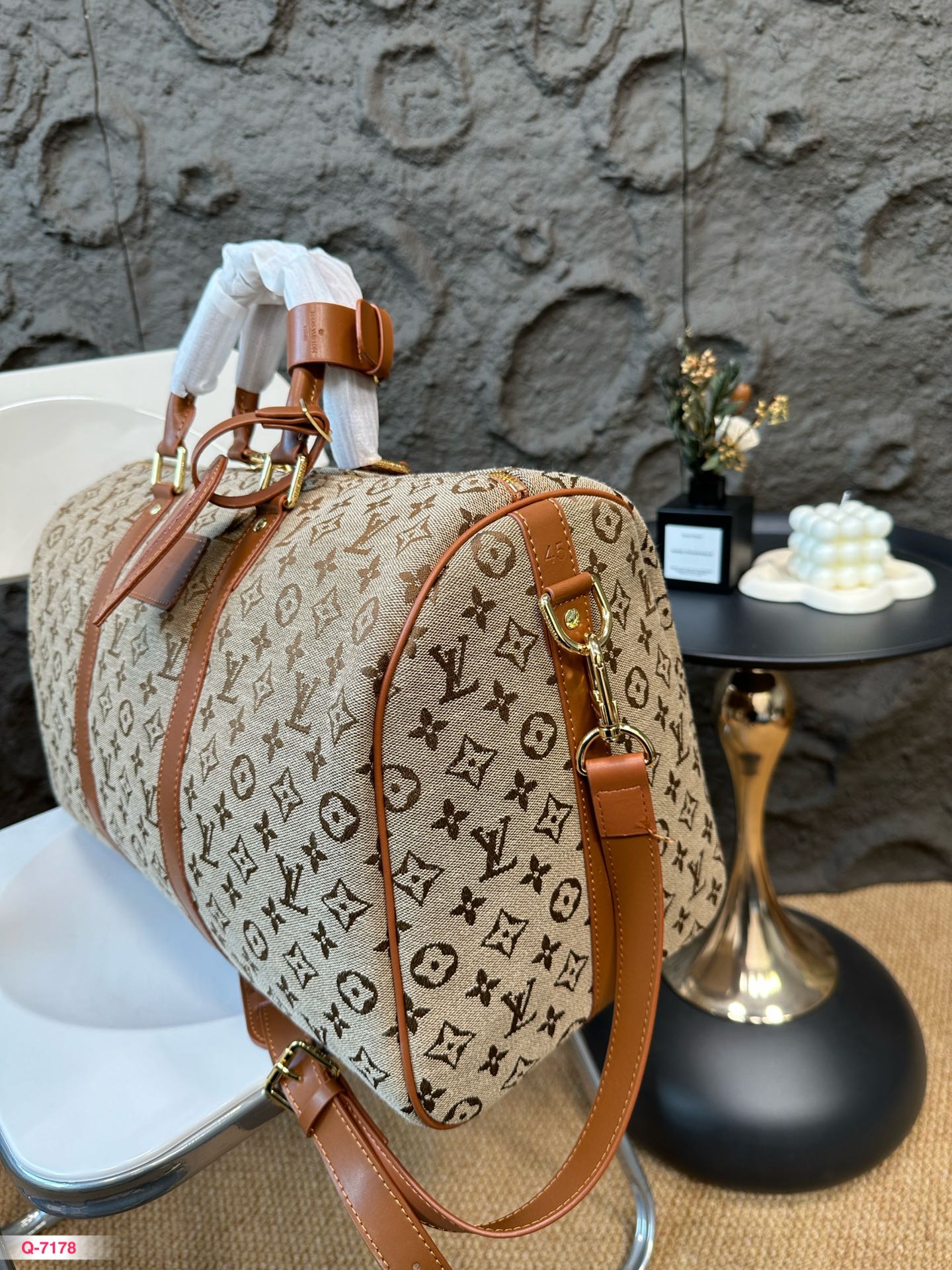 Louis new arrival traval bag size: 45*26cm