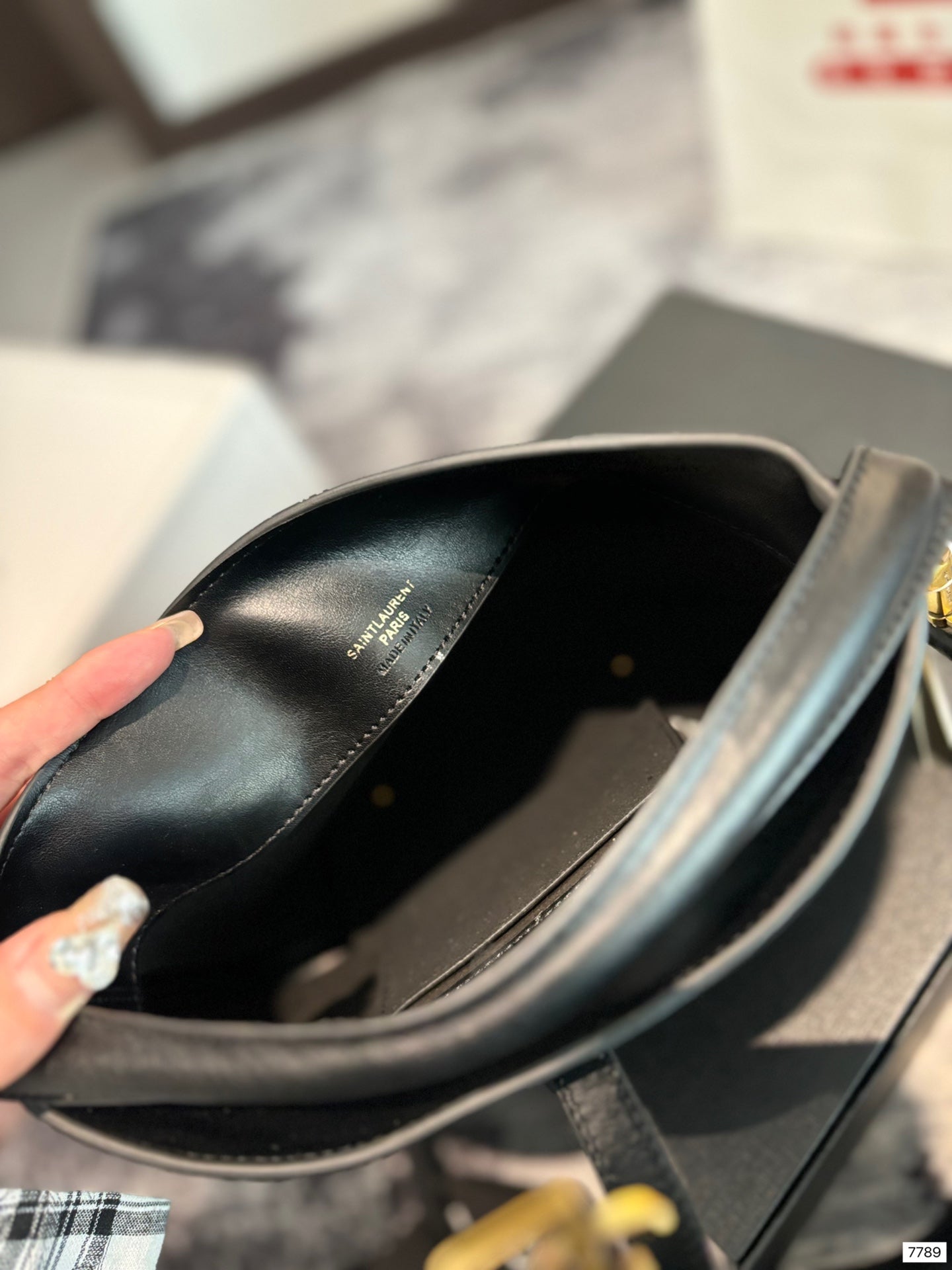 Y Le 37 Bucket small bag size: 16*19 cm