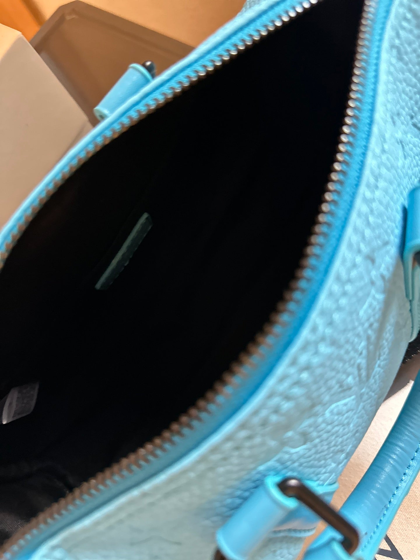 Louis new arrival keepall bag size:25 *12 cm