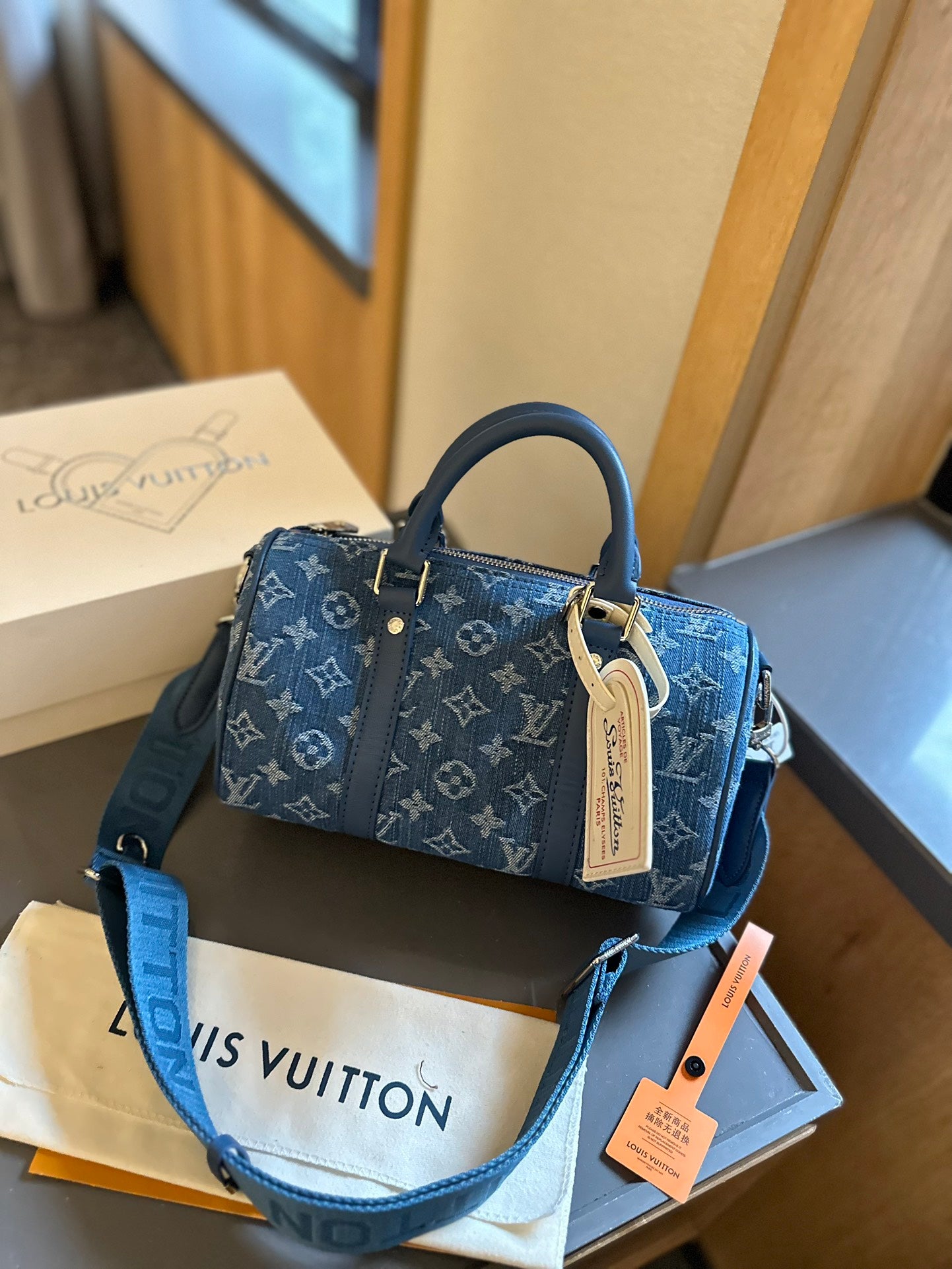 Louis Lvkeepall new arrival denim bag size: 25 * 12 cm