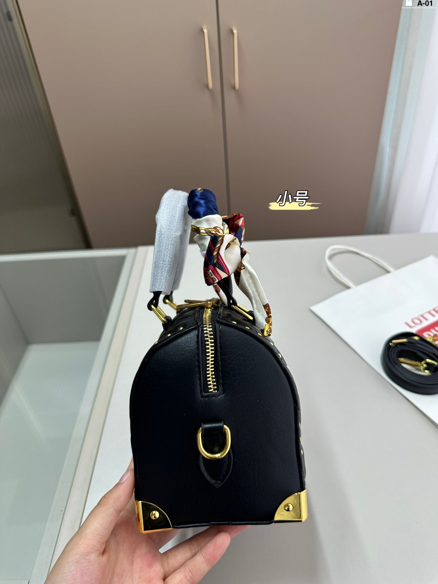 Y new arrival boston bag size: 20×13 cm