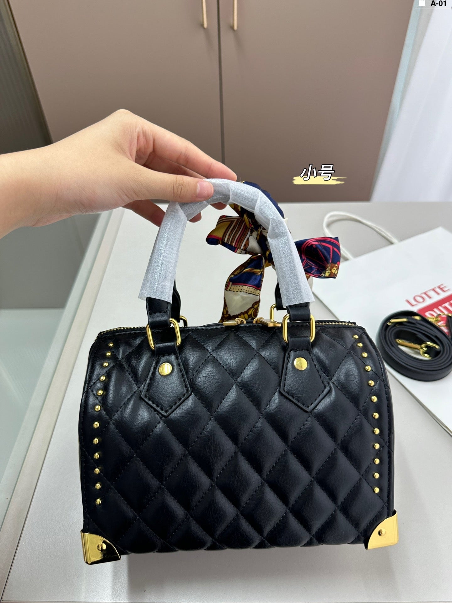 Y new arrival boston bag size: 20×13 cm