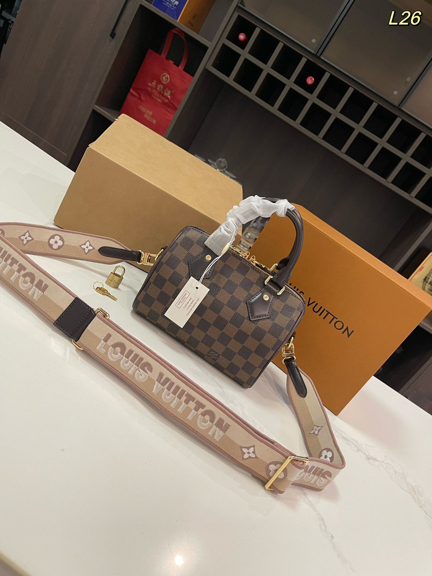 Louis new arrival speedy bag size: 20*14cm
