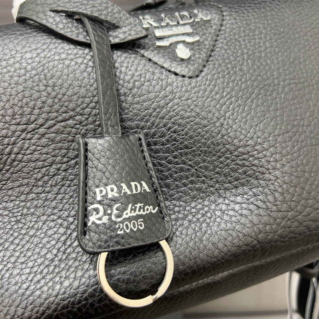 Pra new arrival bag size:  23 x 14 cm