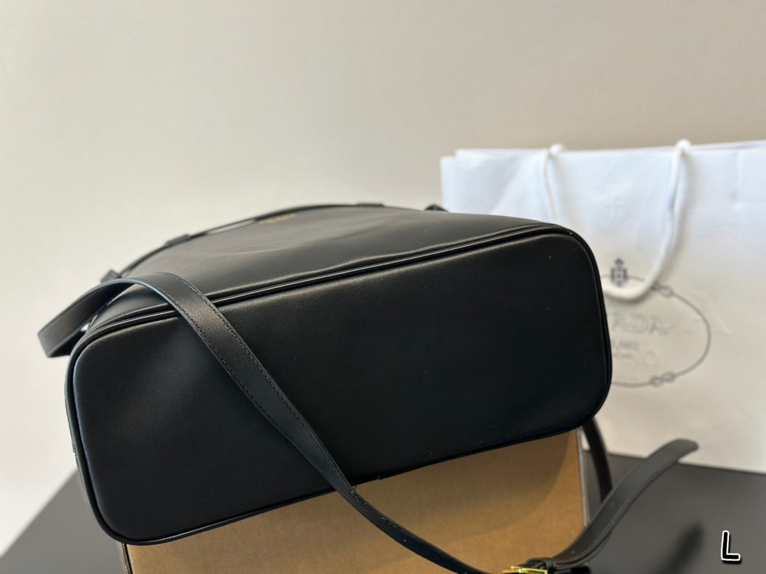 Pra new arrival Soft Grain bag