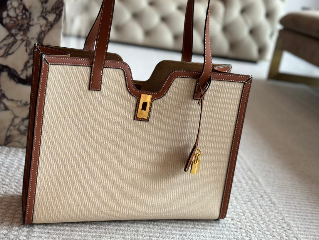 Ce new arrival 2025 tote bag size: 37*29 cm