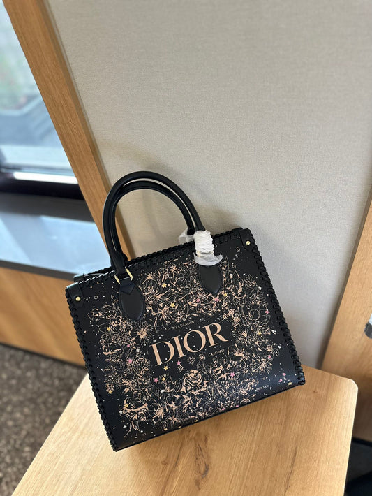 D new arrival tote bag size: 33 * 28 cm