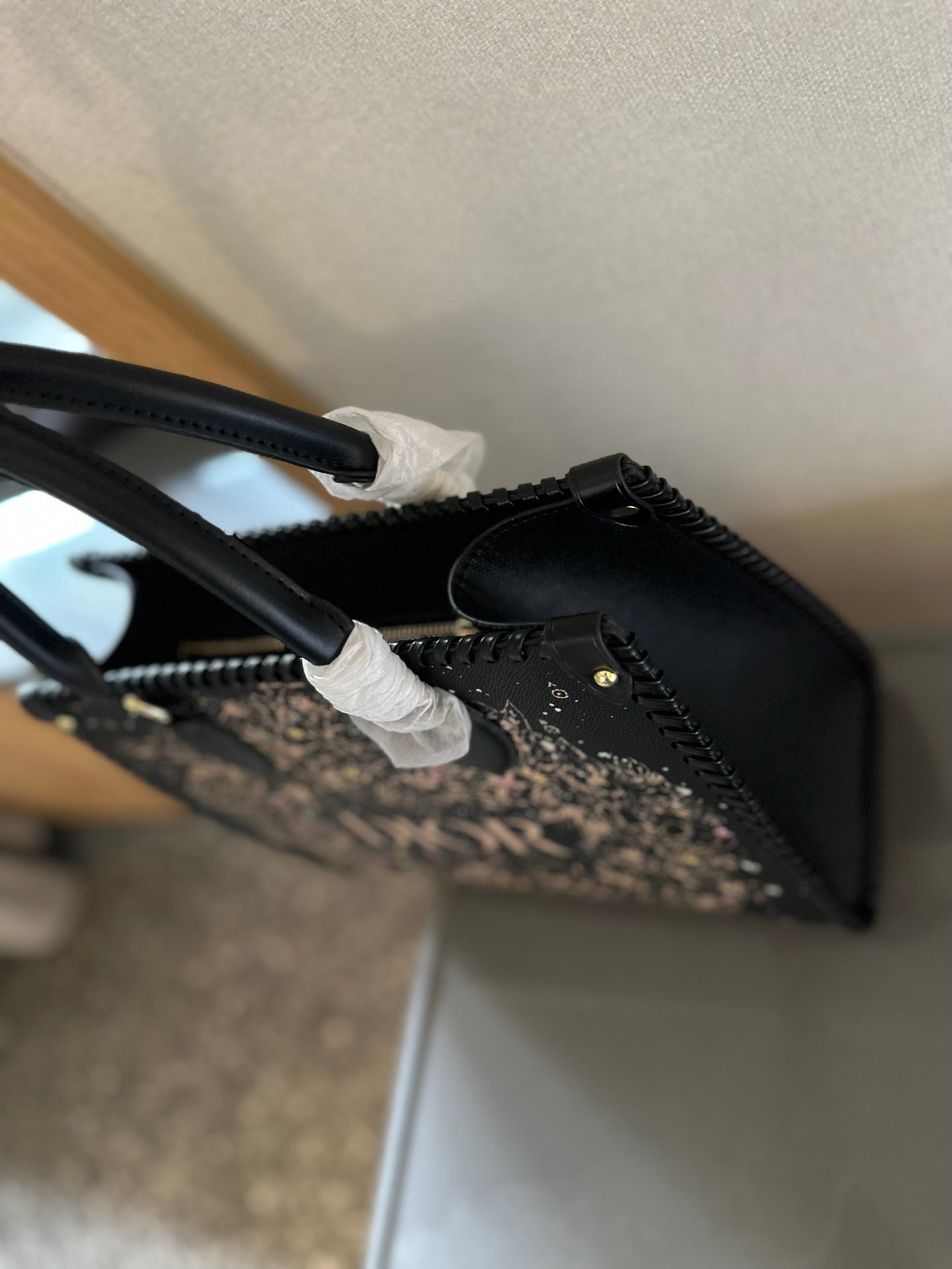 D new arrival tote bag size: 33 * 28 cm