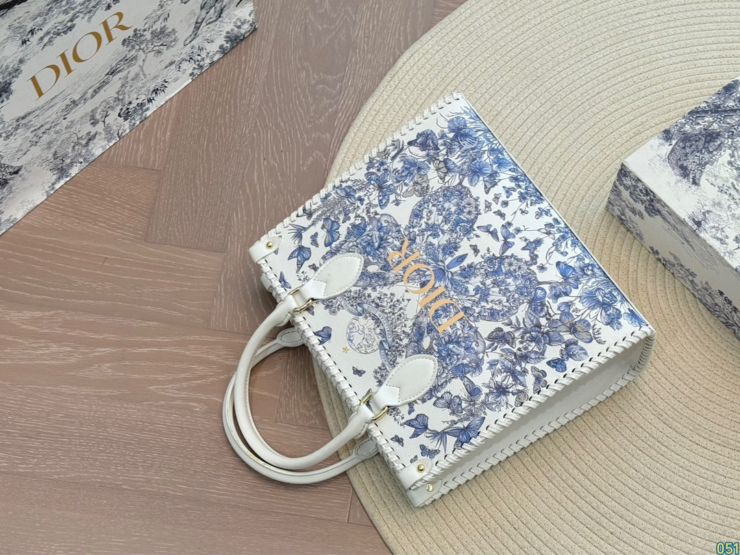 D new arrival tote bag size: 32 * 28 cm