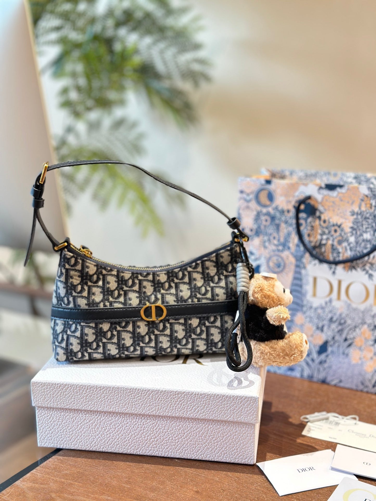 D 2025 new arrilval hobo bag size: 23 cm