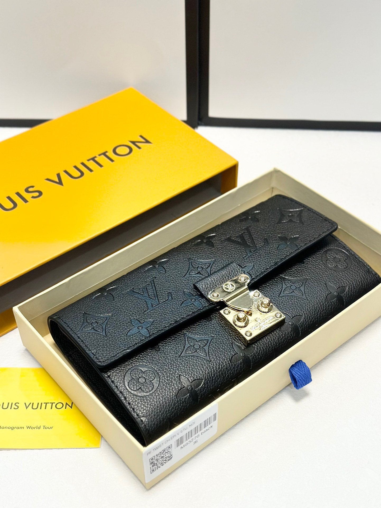 Louis new arrival  Pochette Metis wallet size: 19*10 cm