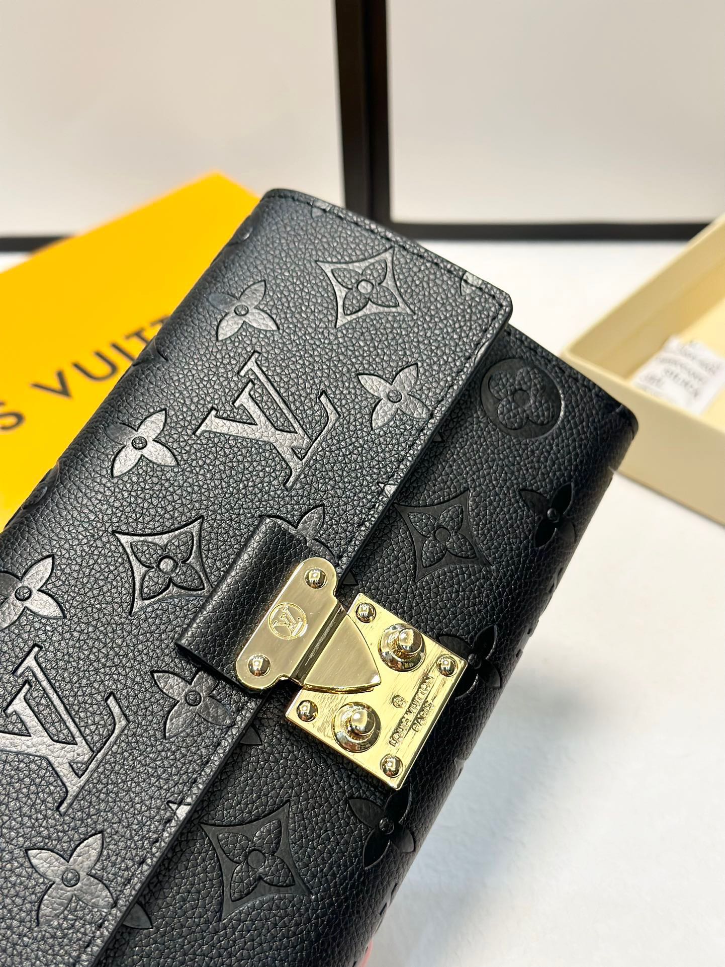 Louis new arrival  Pochette Metis wallet size: 19*10 cm