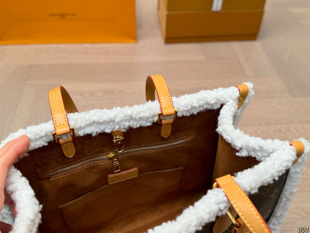 Louis new arrival onthego bag size: 33 * 26cm