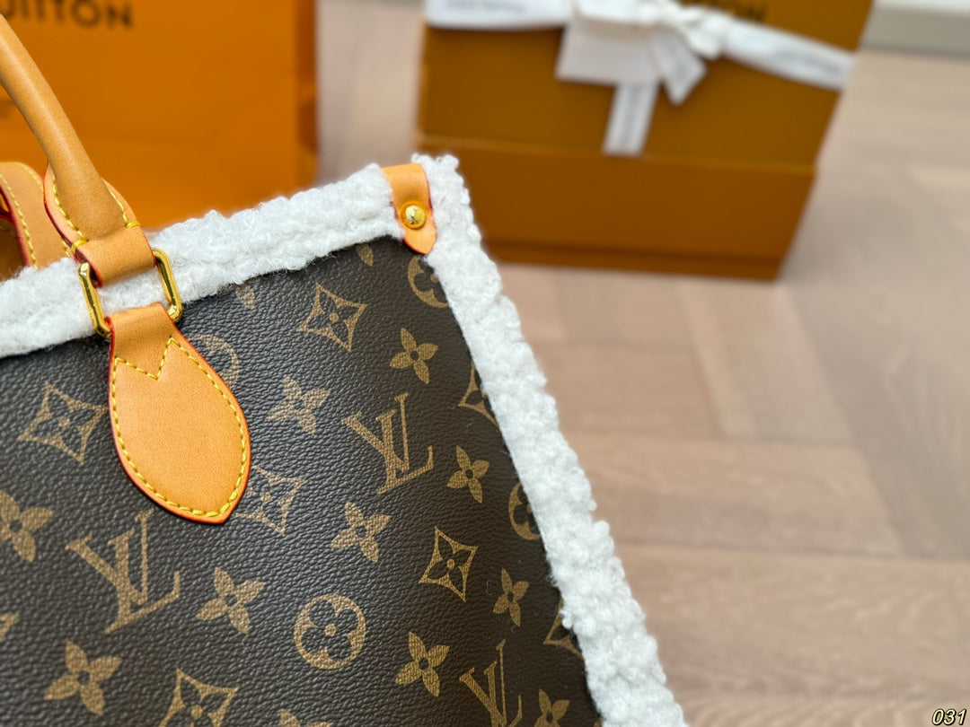 Louis new arrival onthego bag size: 33 * 26cm