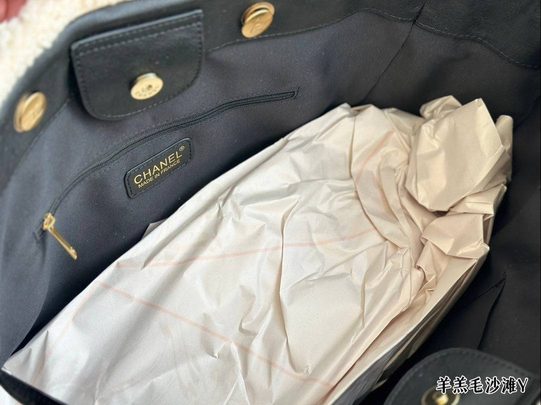 Cc new arrival tote bag size: 41*31cm