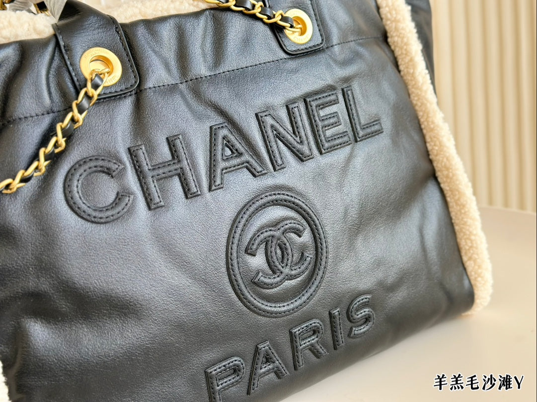 Cc new arrival tote bag size: 41*31cm