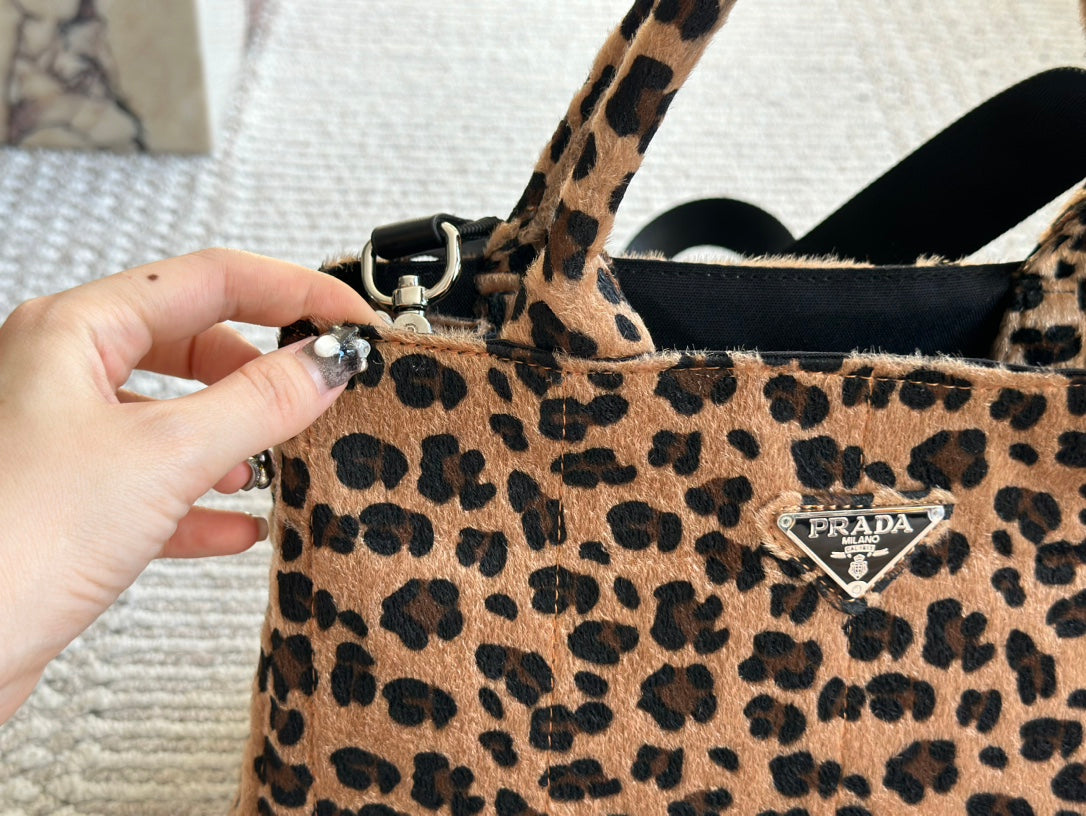 Pra new arrival tote bag 006  size:30 * 20cm