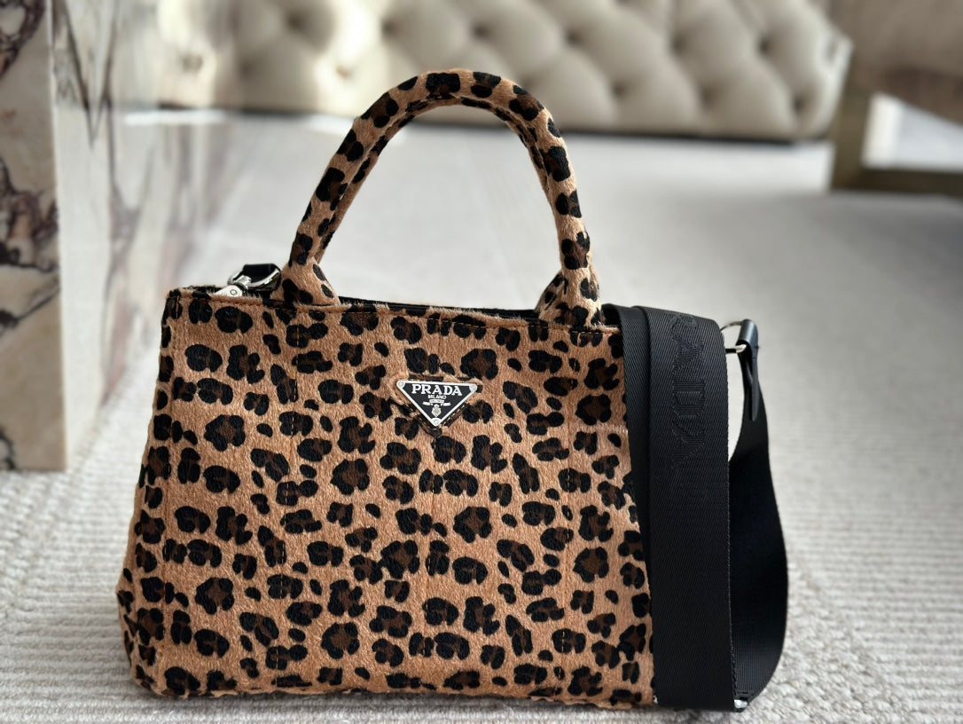 Pra new arrival tote bag 006  size:30 * 20cm