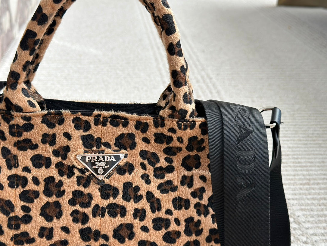 Pra new arrival tote bag 006  size:30 * 20cm