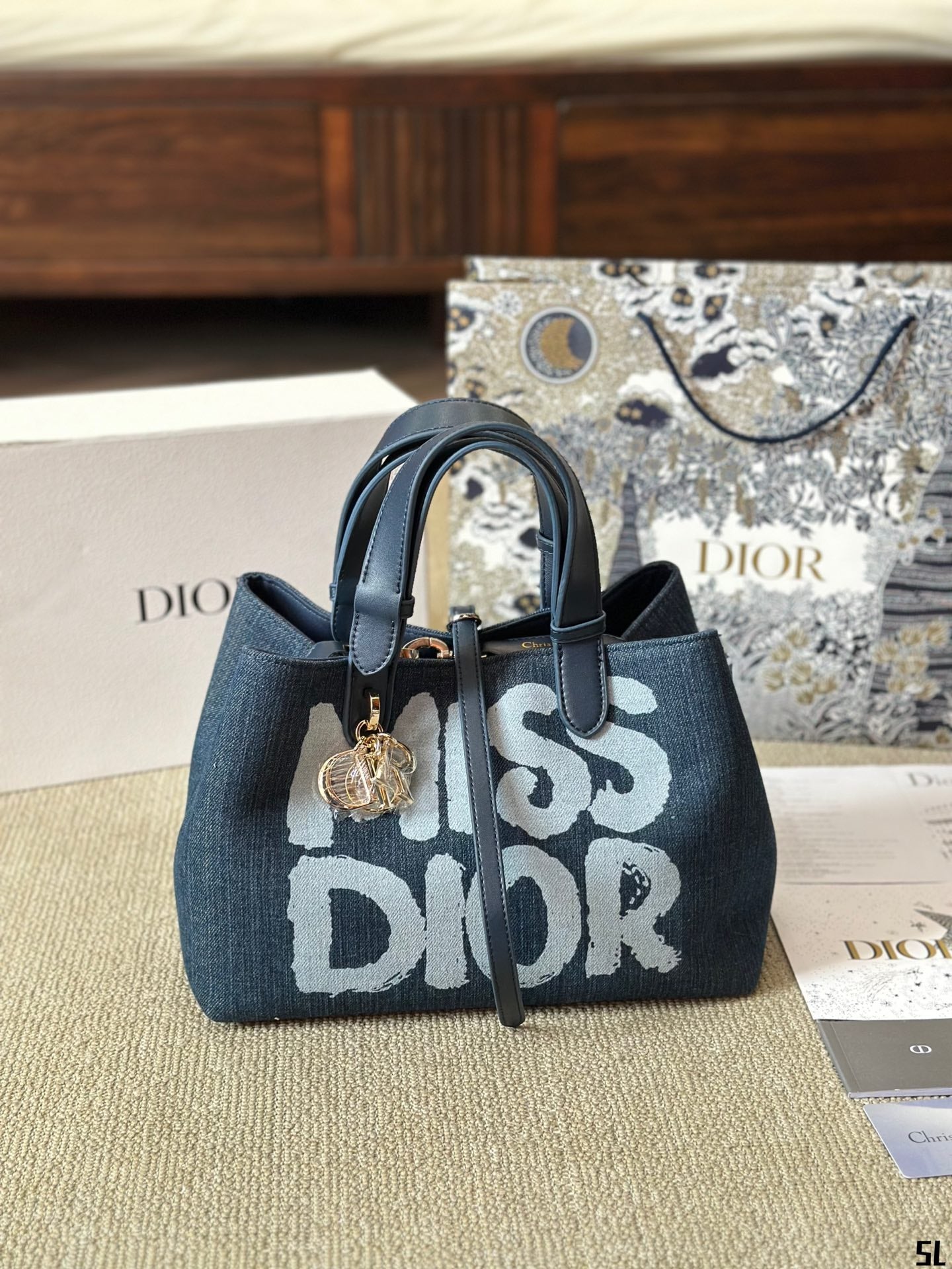 Miss D Toujours new arrival tote bag size: 30*20 cm