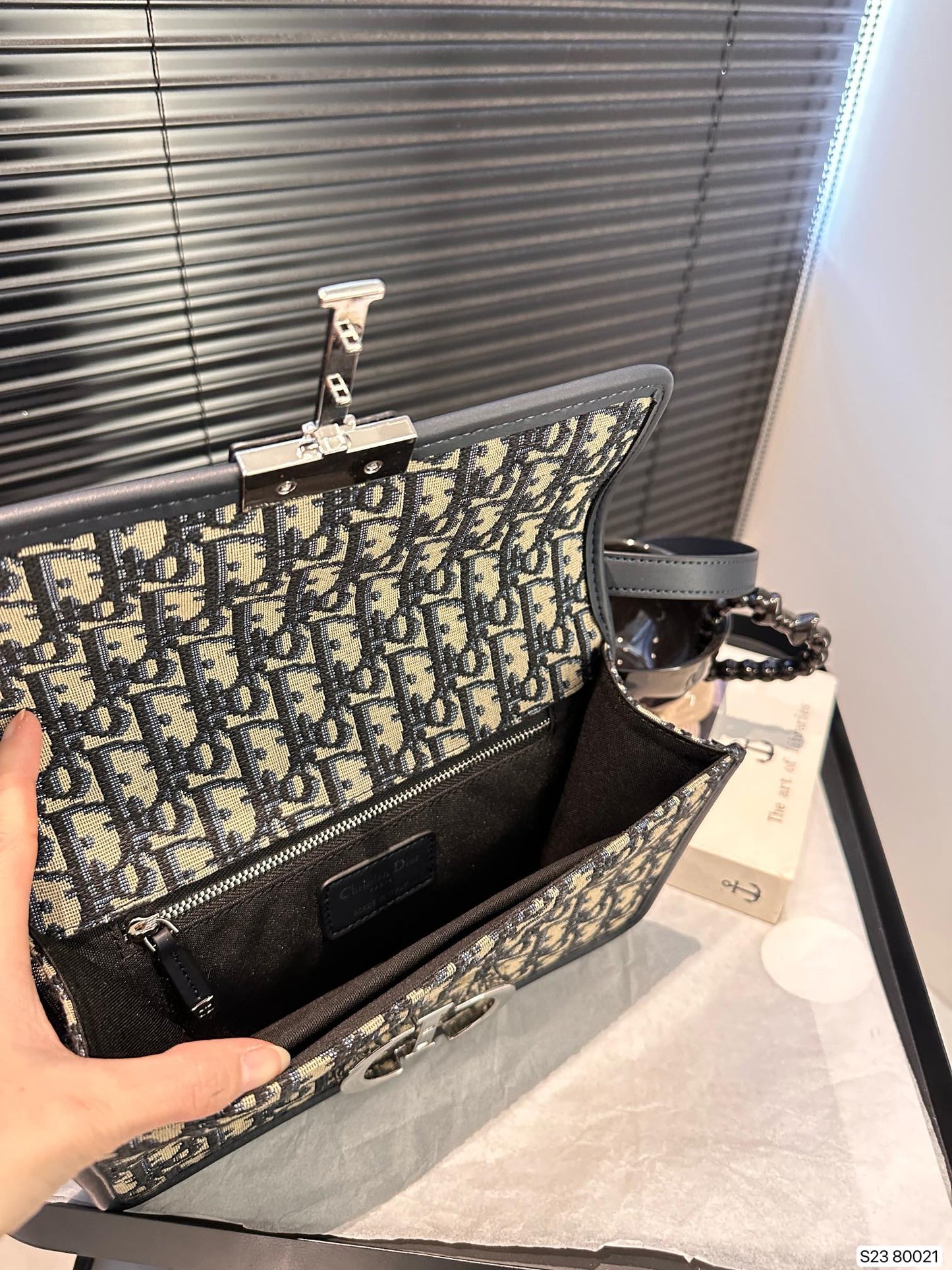 D new arrival MONTAIGNE bag size: 25*15 cm