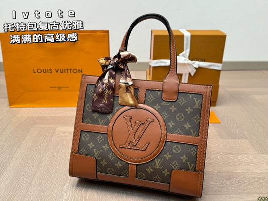 Louis new arrival tote bag size: 34*27 cm