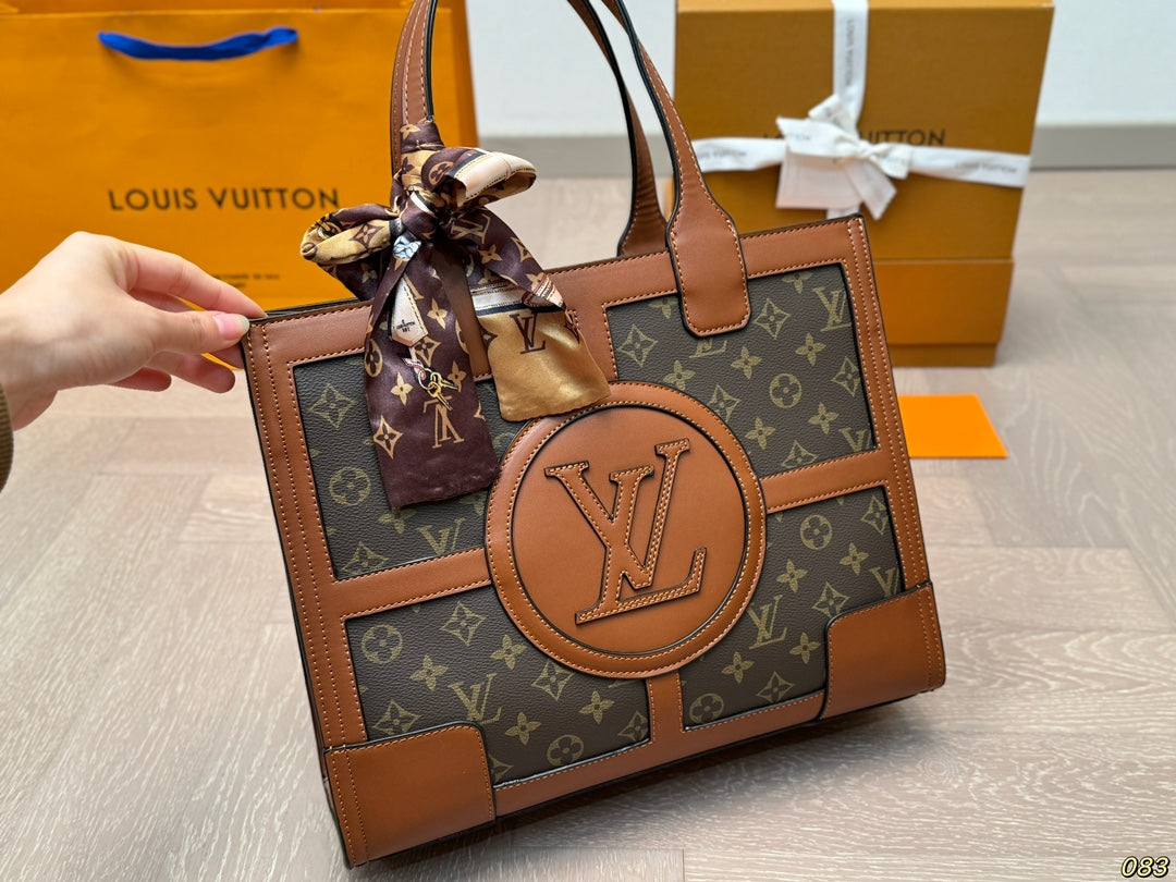 Louis new arrival tote bag size: 34*27 cm