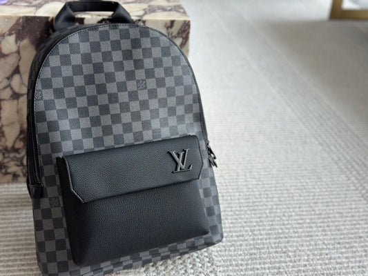 Louis new arrival men backpack bag 008 size :36*28cm