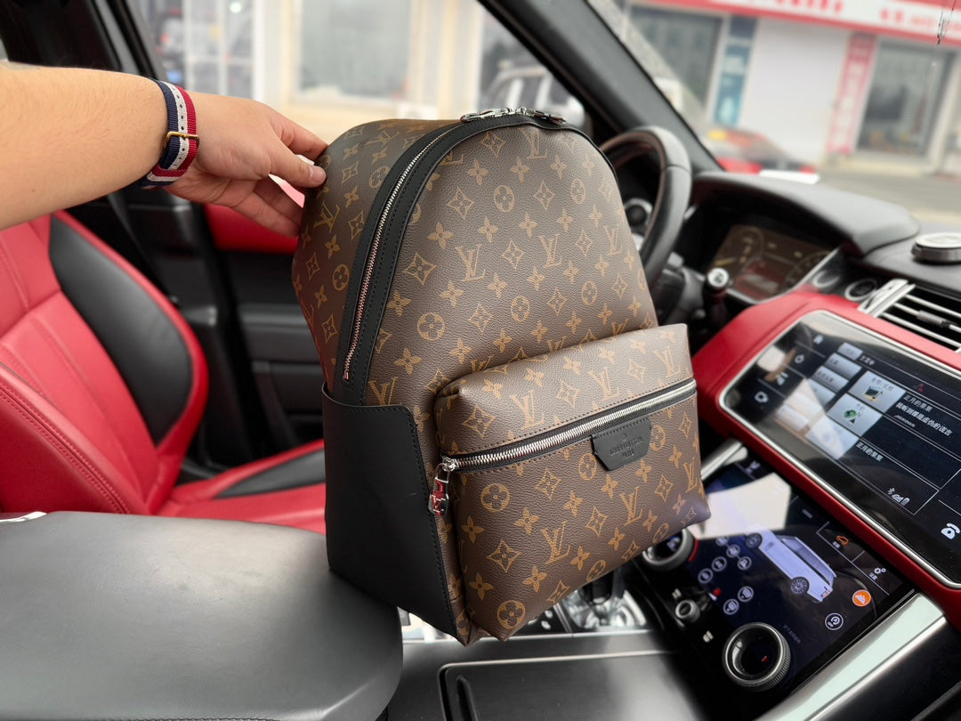 Louis new arrival Discovery men backpack bag size：31*41*17 cm