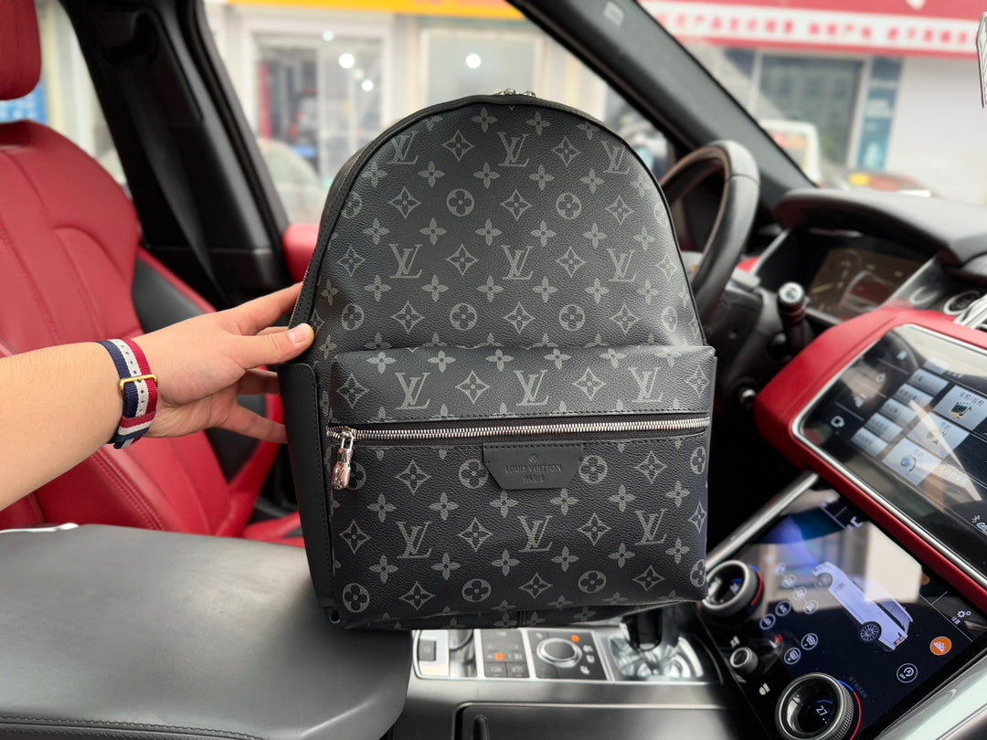 Louis new arrival Discovery men backpack bag size：31*41*17 cm