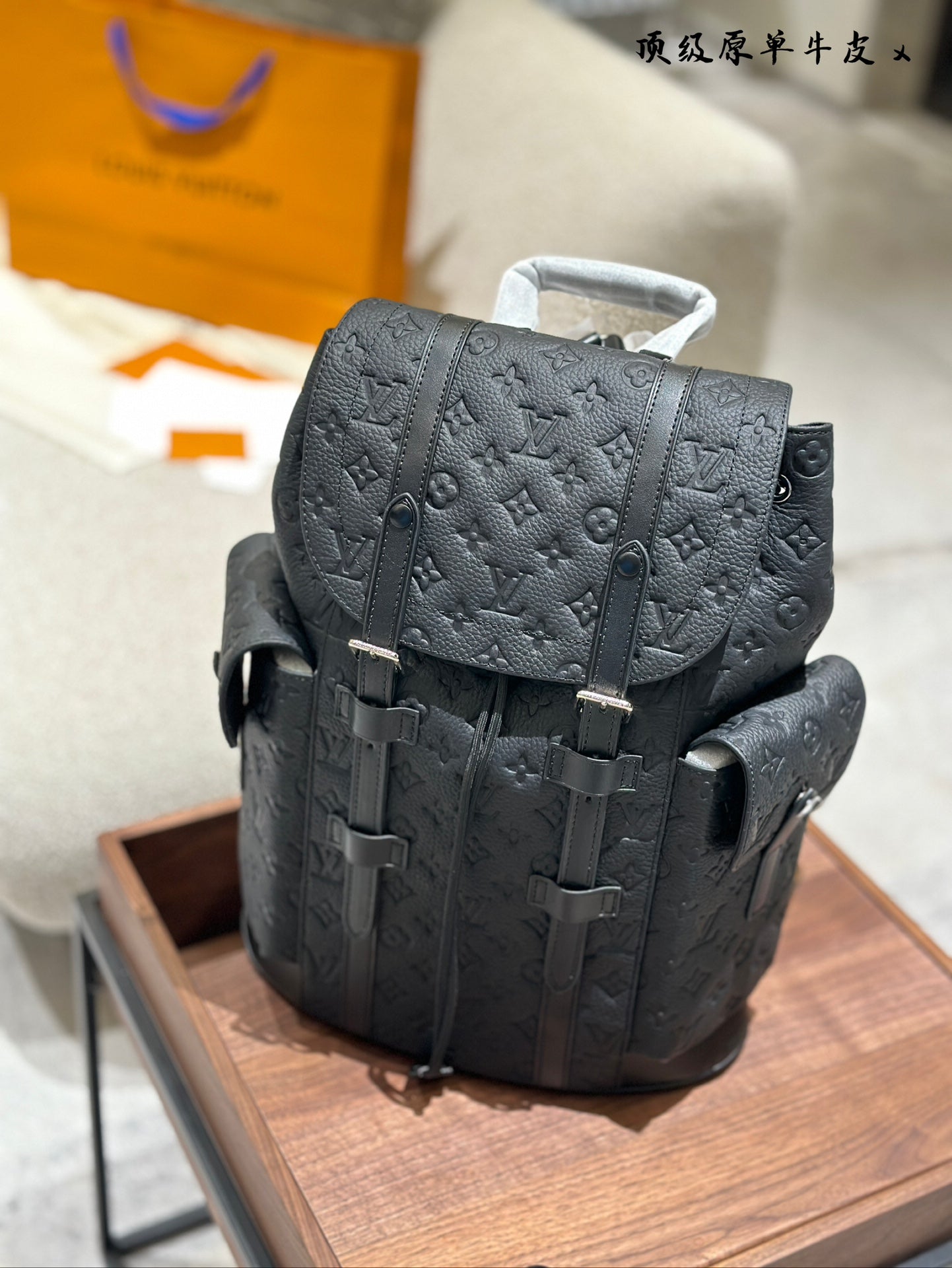 louis new arrival leather backpack bag size:33*43 cm