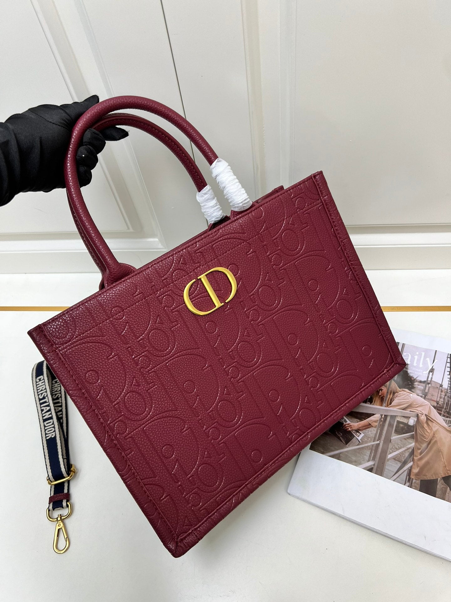 D new arrival book tote bag size: 36.5*28*17.5cm top quality