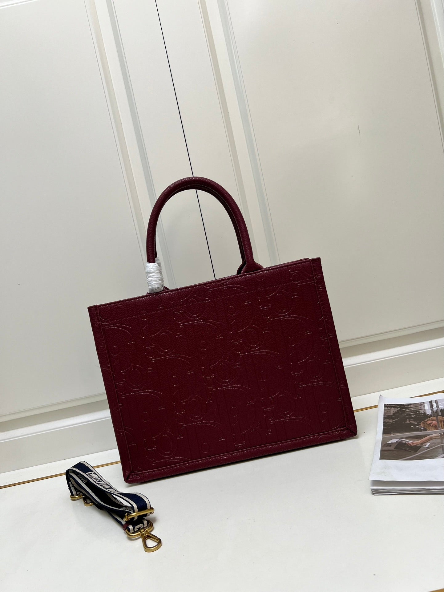 D new arrival book tote bag size: 36.5*28*17.5cm top quality