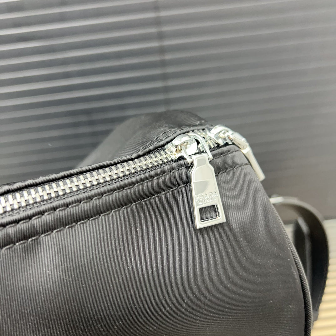 Pra new arrival travel bag size:50* 28 cm