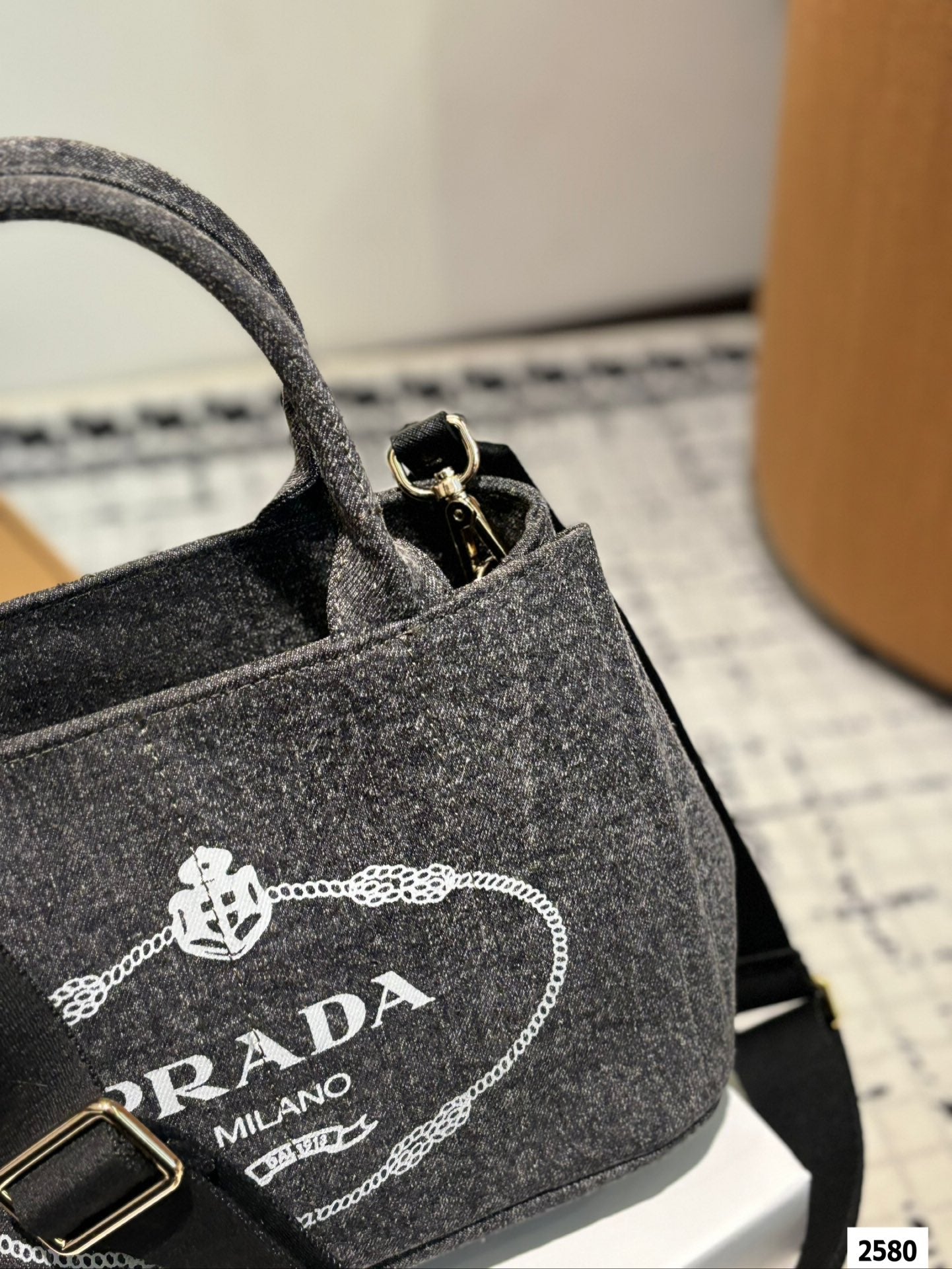 Pra new arrival tote bag size:30 * 19 cm