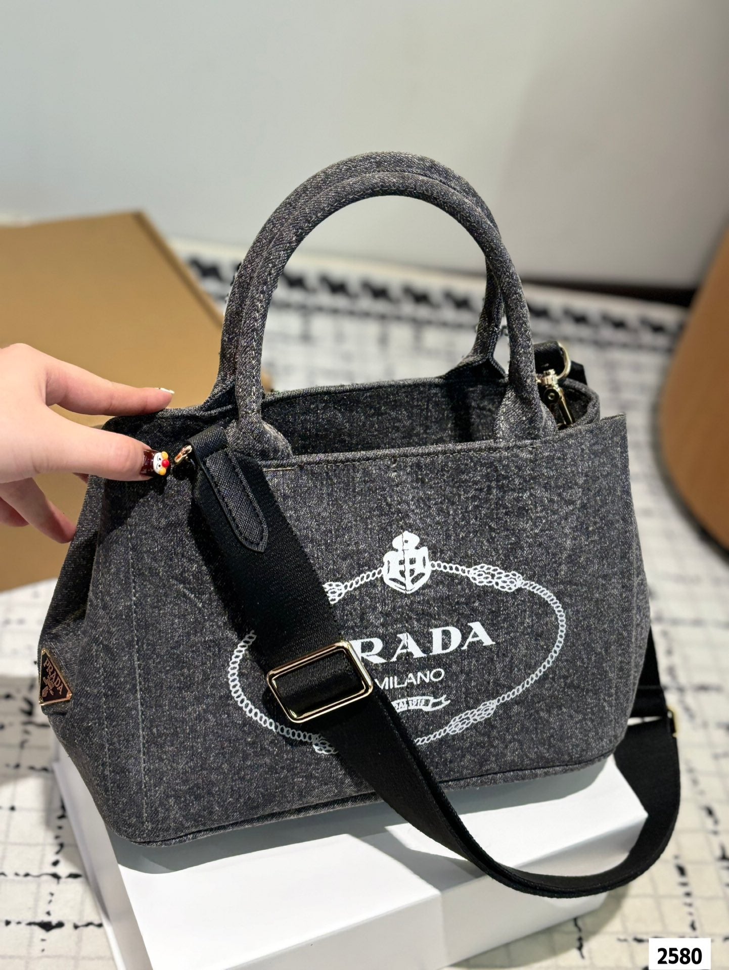 Pra new arrival tote bag size:30 * 19 cm