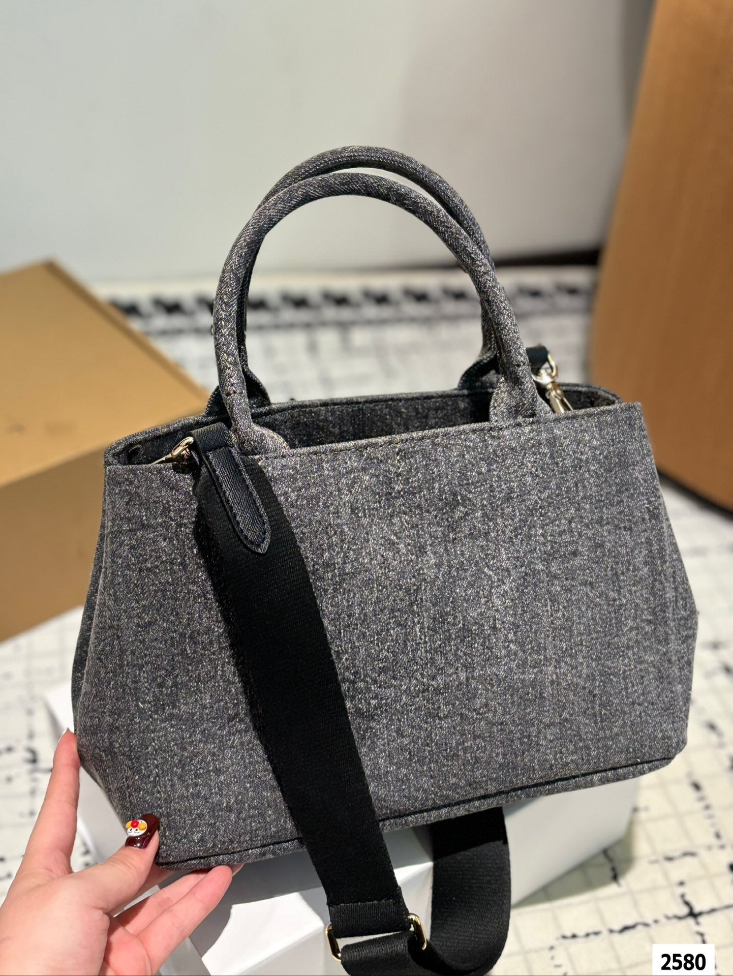 Pra new arrival tote bag size:30 * 19 cm