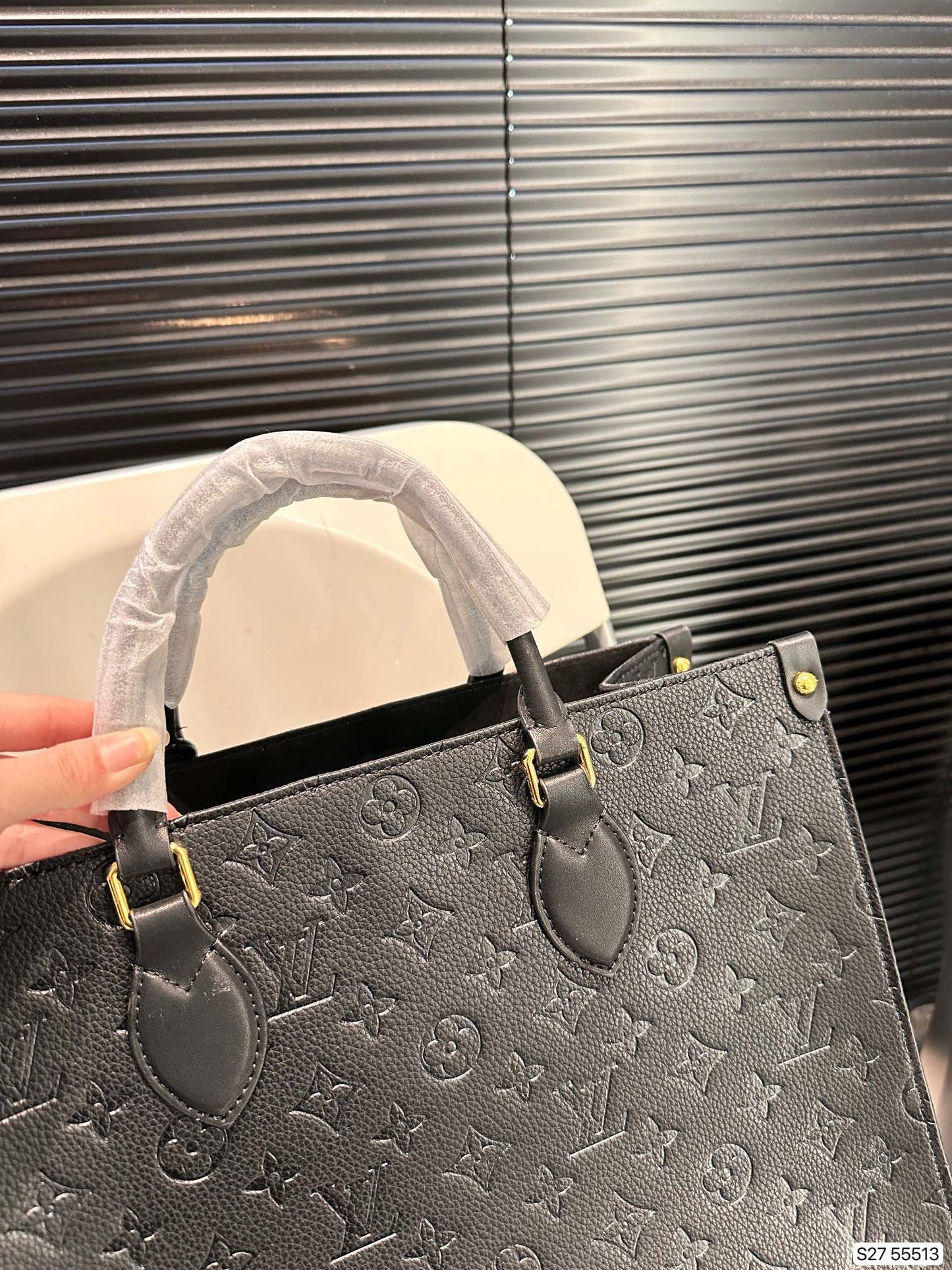 Louis new arrival onthego tote bag size:34 * 27 cm