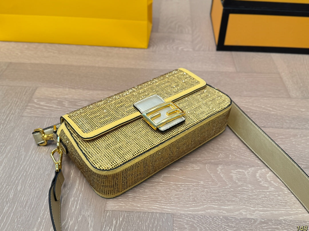 Fen new arrival Baguette Chain bag size；26*15 cm