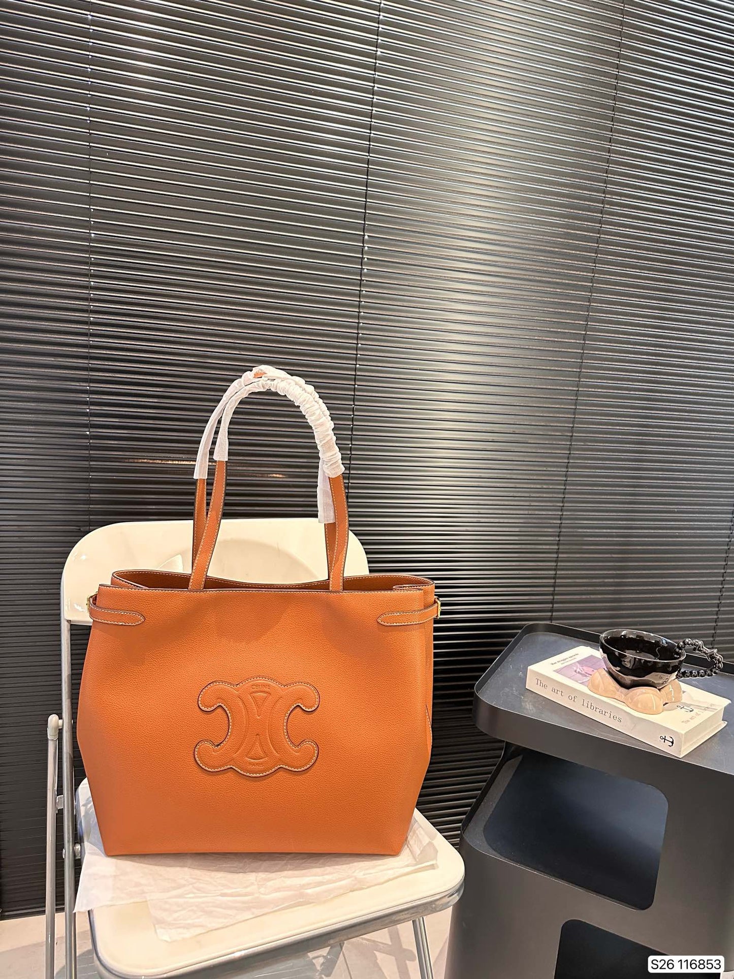 Ce new arrival 2025 tote bag size: 33 * 30 cm