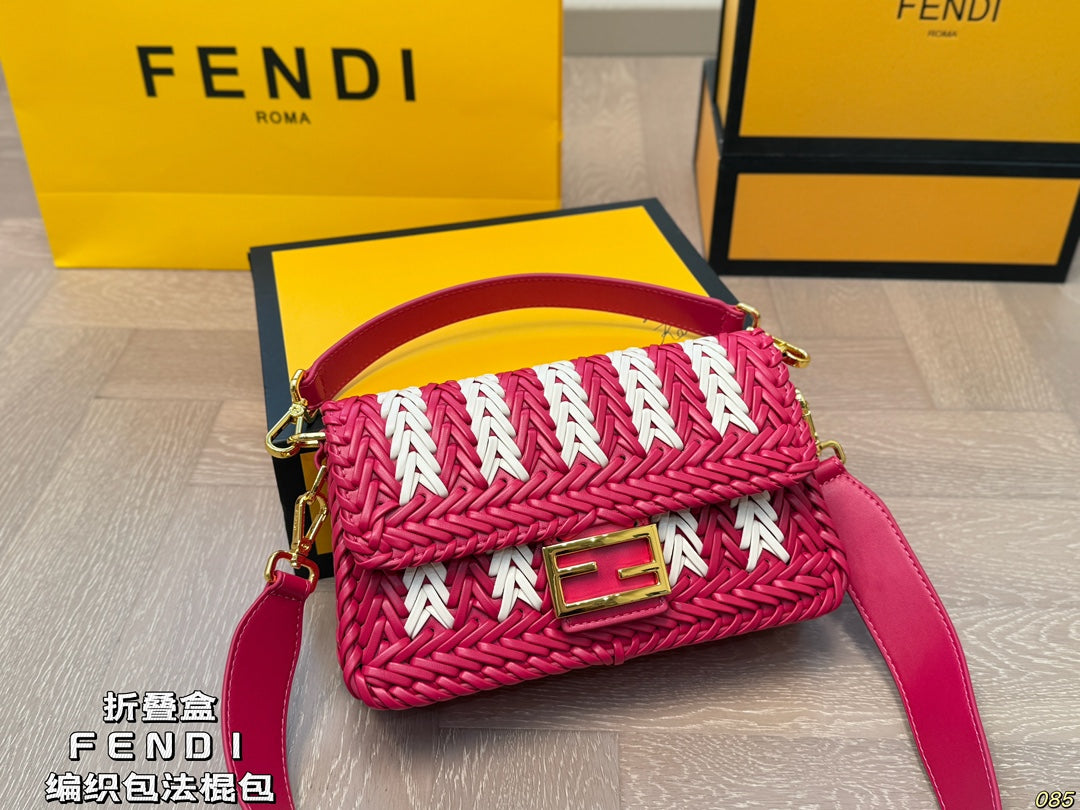 Fen new arrival Baguette bag size: 26 * 15 cm