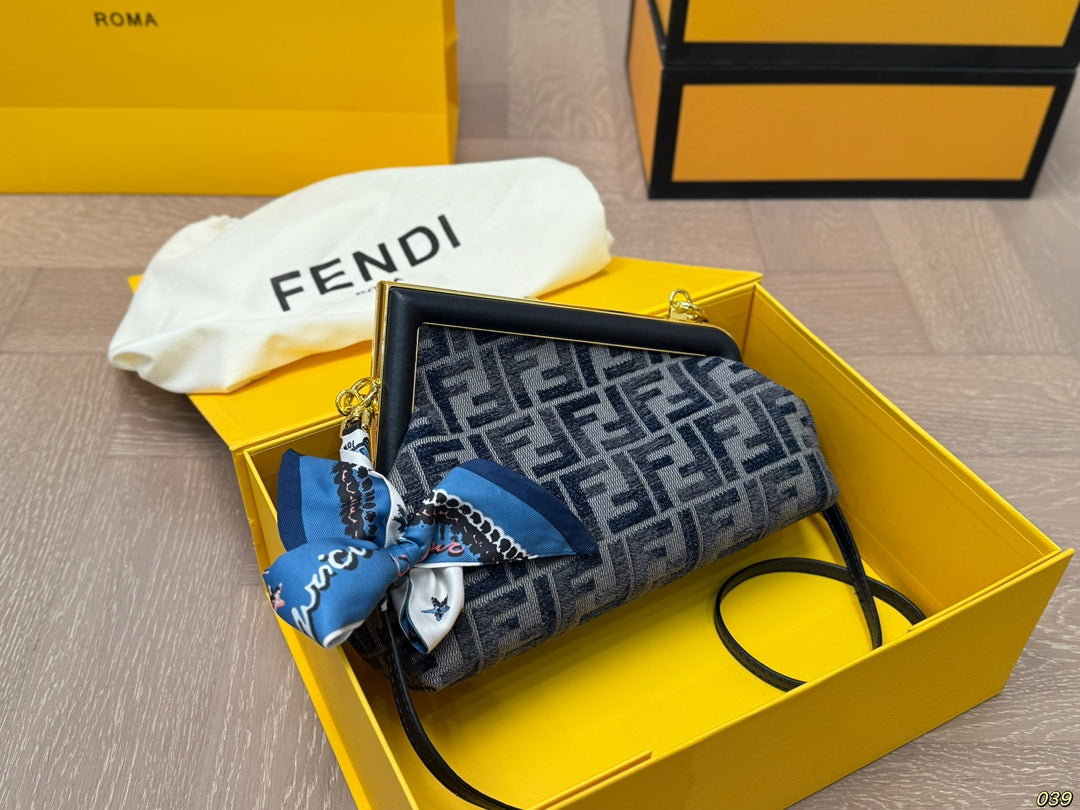 Fen new arrival First bag size: 23 * 17 cm