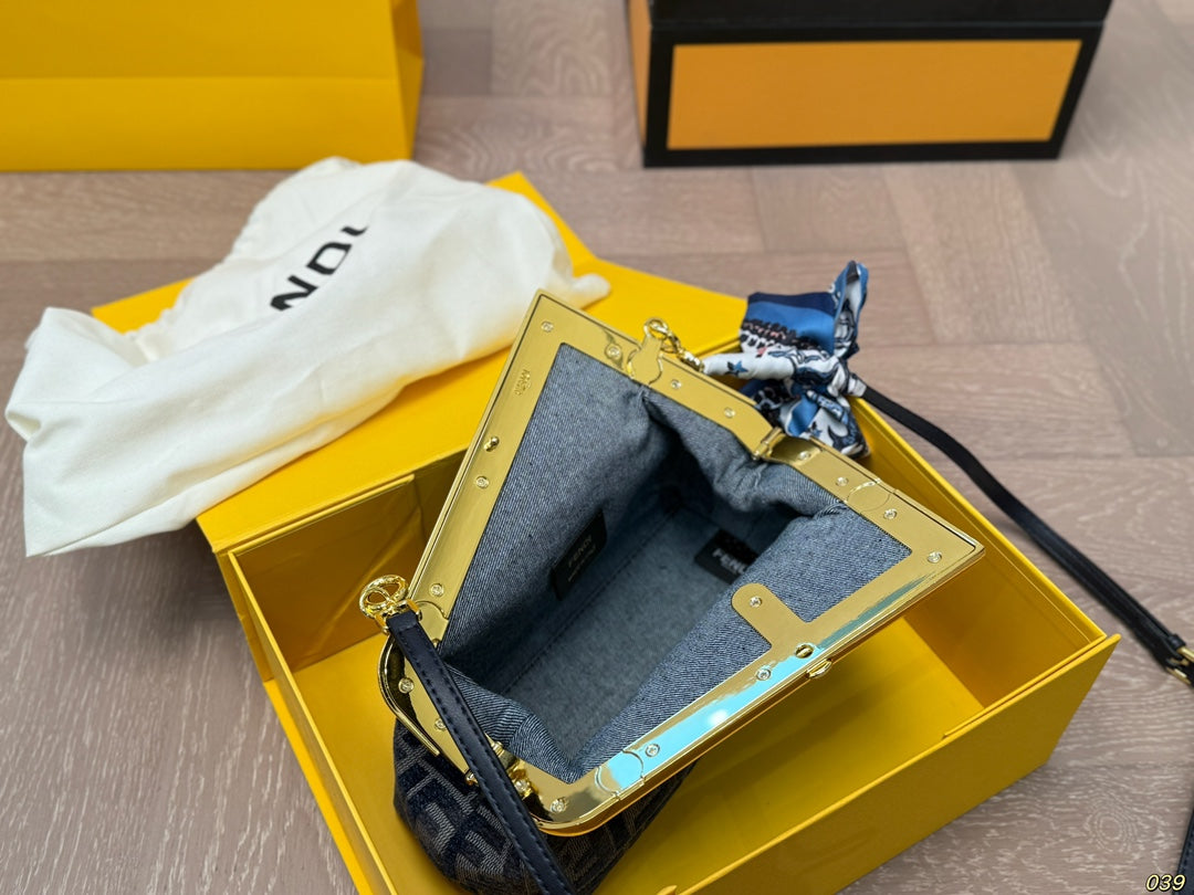 Fen new arrival First bag size: 23 * 17 cm