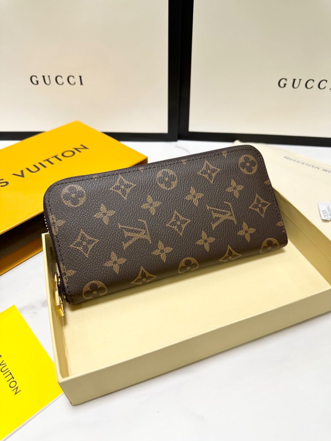 Louis new arrival wallet 015 size: 20*10 cm