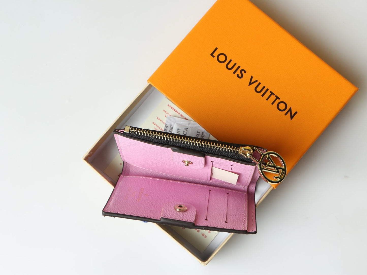 Louis new arrival MPortefeuille Lisa wallet size: 11.5*9 cm