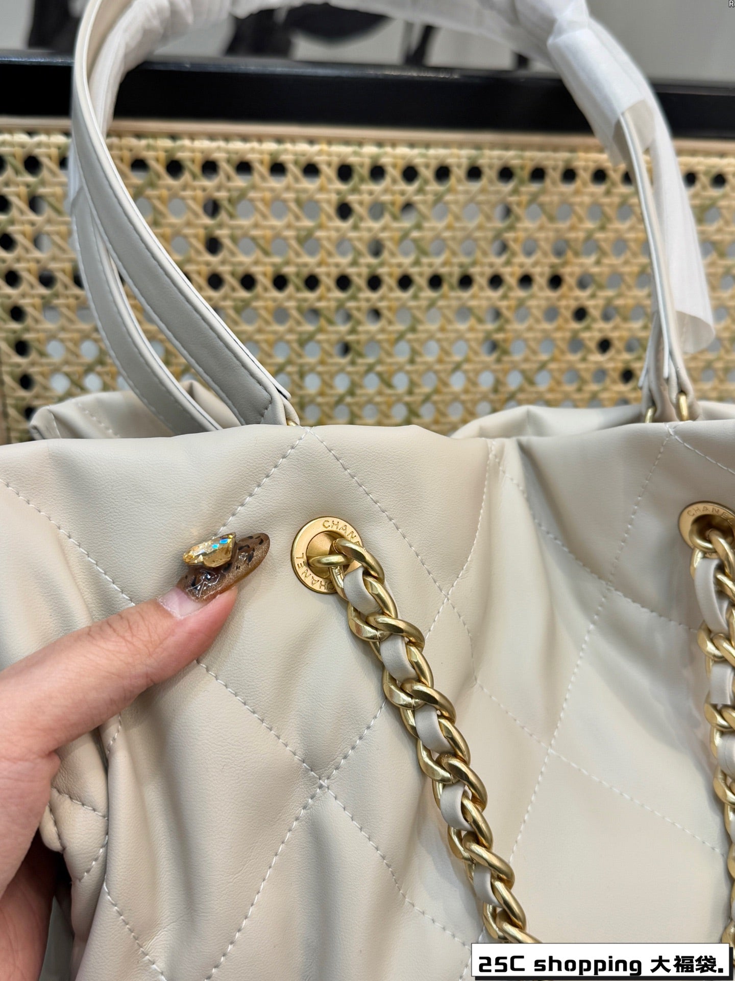 Cc New arrival 25c shopping tote bag size: 34*33 cm