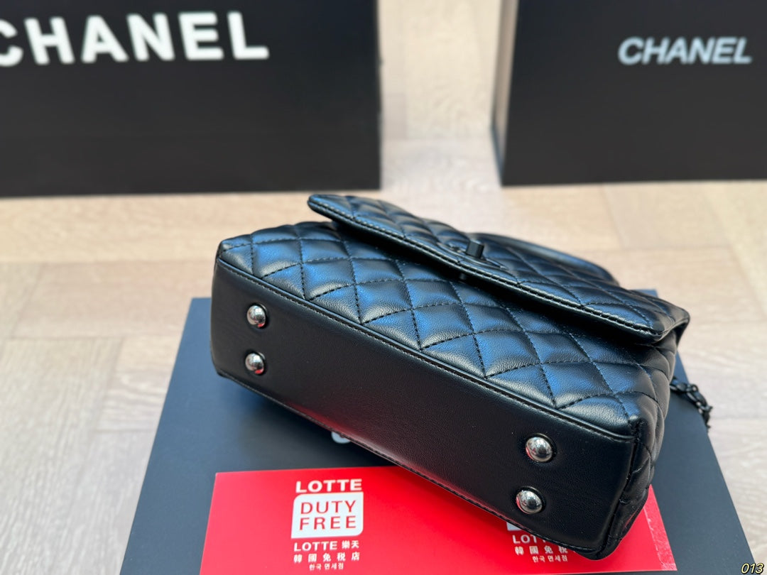 Cc new arrival Coco Handle bag size: 22*14 cm